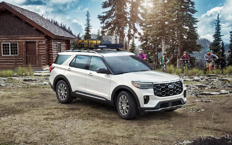 2025 White Ford Explorer